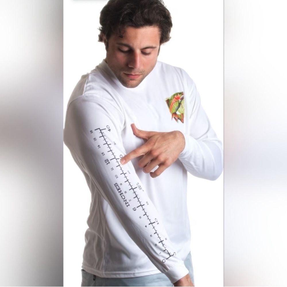 C2 Sport White Long Sleeve Shirt with Fish Design Size Large